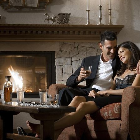Alpen Suite Hotel Мадона ди Кампильо Екстериор снимка