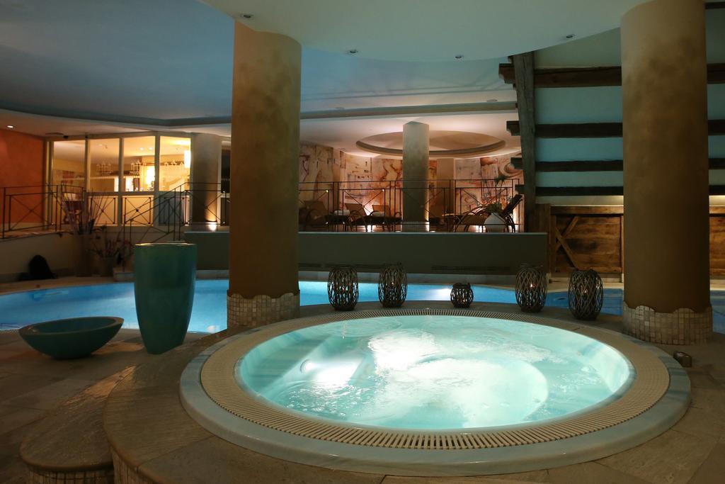 Alpen Suite Hotel Мадона ди Кампильо Екстериор снимка