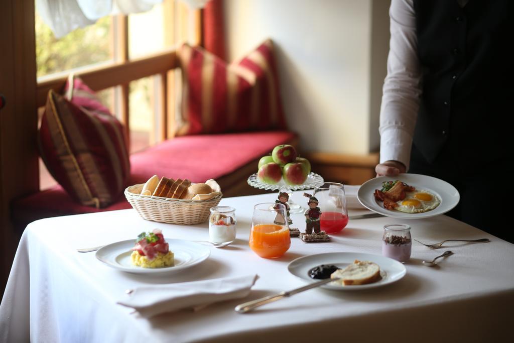 Alpen Suite Hotel Мадона ди Кампильо Екстериор снимка