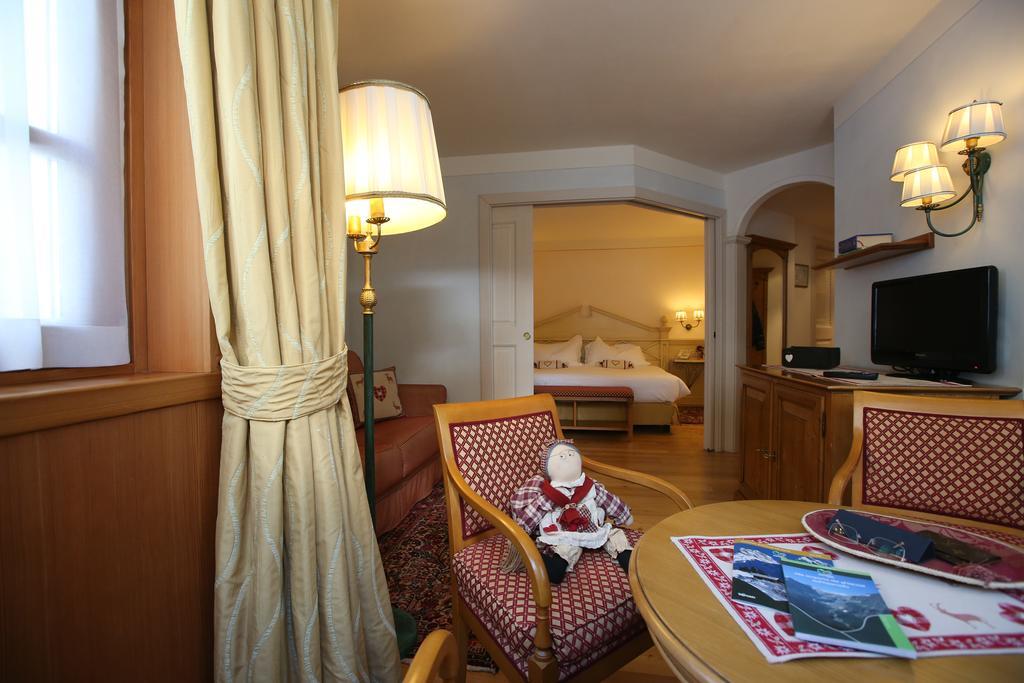 Alpen Suite Hotel Мадона ди Кампильо Екстериор снимка