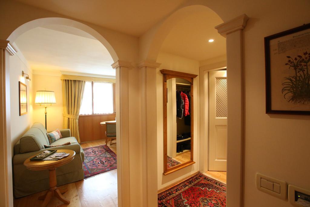 Alpen Suite Hotel Мадона ди Кампильо Екстериор снимка