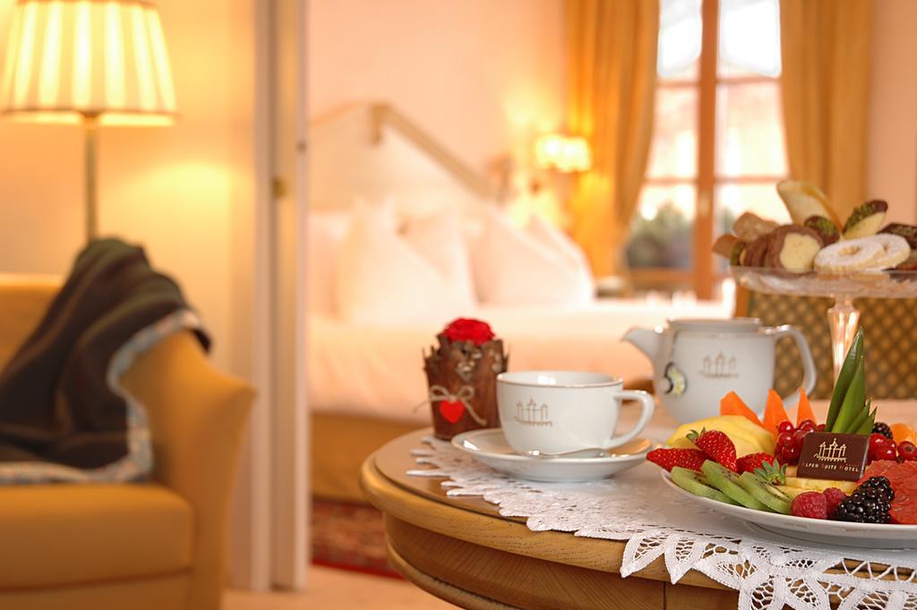 Alpen Suite Hotel Мадона ди Кампильо Екстериор снимка