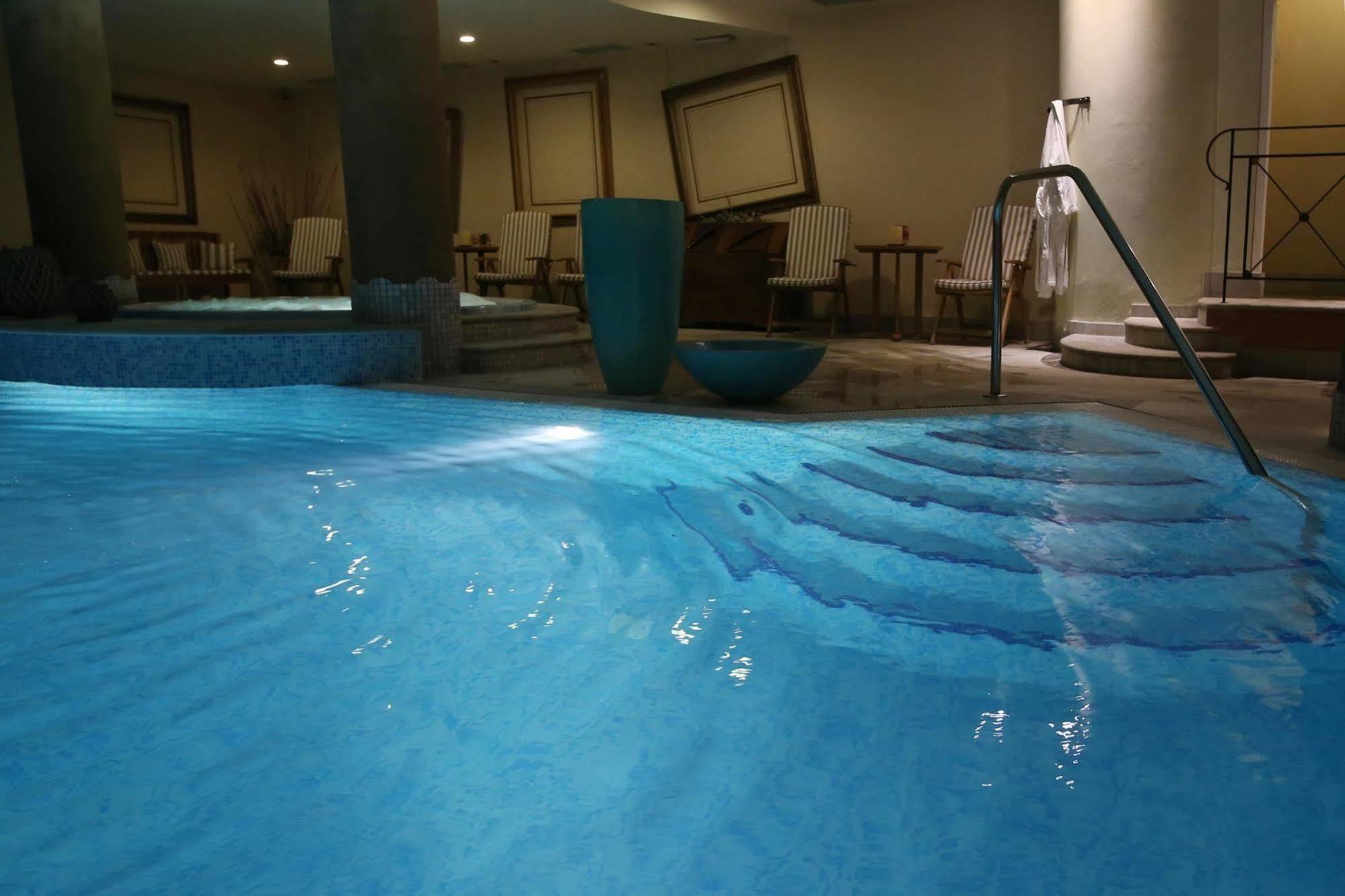 Alpen Suite Hotel Мадона ди Кампильо Екстериор снимка