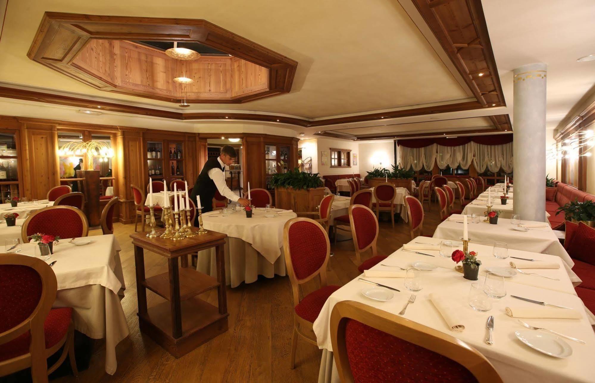 Alpen Suite Hotel Мадона ди Кампильо Екстериор снимка
